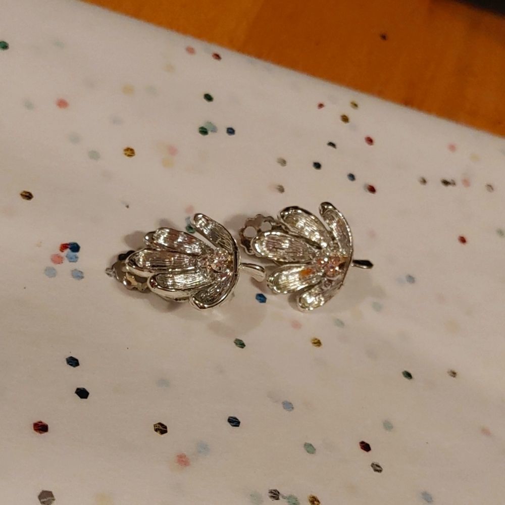 Vintage Leaf Clip On Earrings with jewel in centre